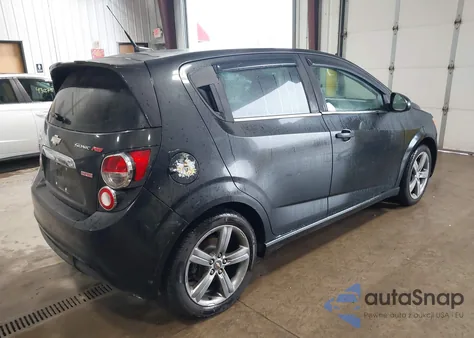 2014 Chevrolet Sonic Rs Auto из США, поврежденный, VIN 1G1JG6SB5E4210541